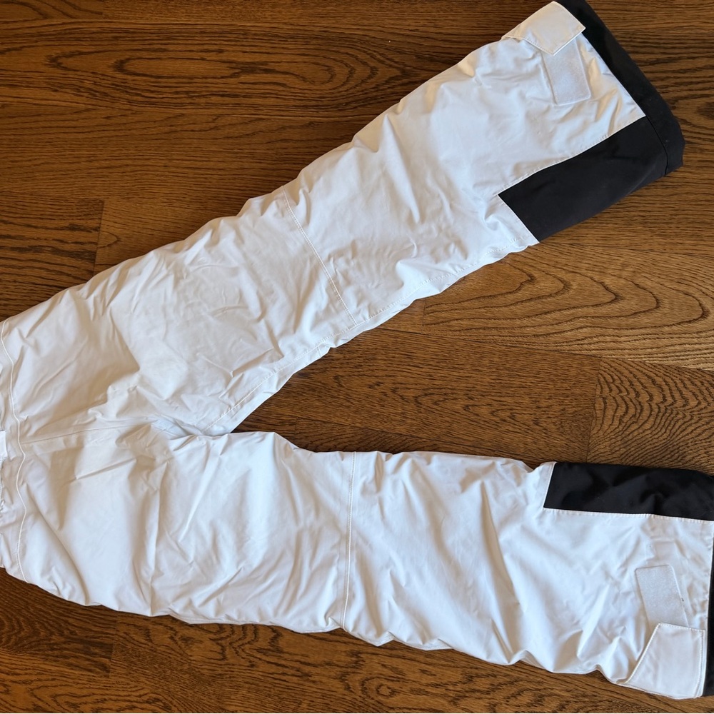 Helly Hansen White ski/Snow Pants - girls size 12 - Picture 2 of 2